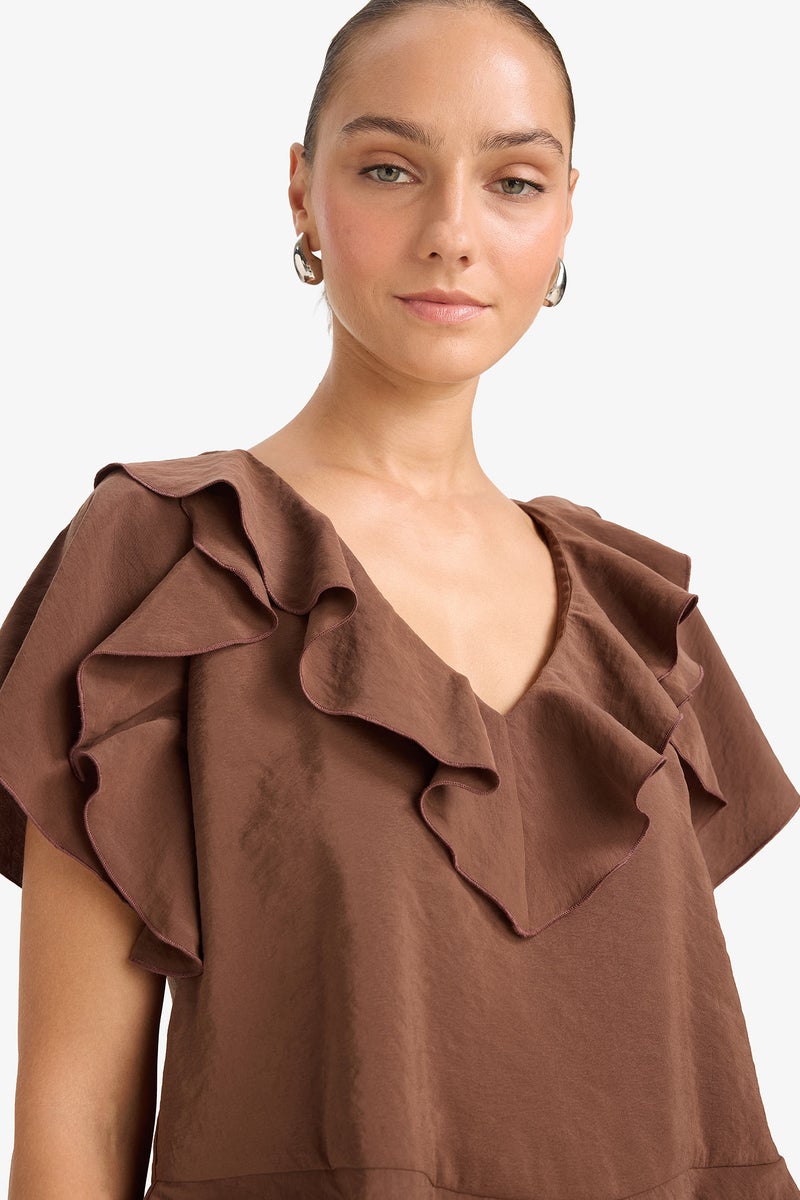 DeFacto Brown Woman Regular Fit V-Neck Short Sleeve Blouse Casual - Image 4